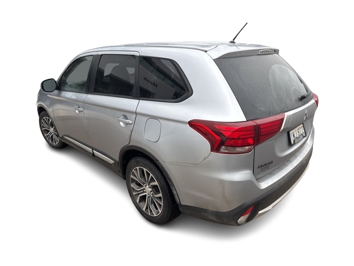 Thumbnail: 2016 Mitsubishi Outlander - 2