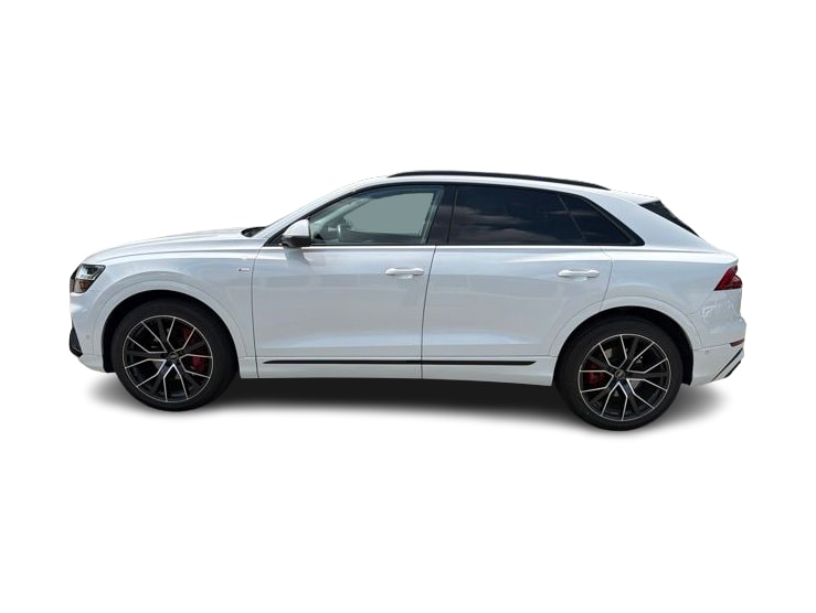 Thumbnail: 2022 Audi Q8 - 3