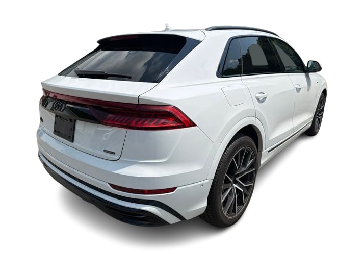 Thumbnail: 2022 Audi Q8 - 12