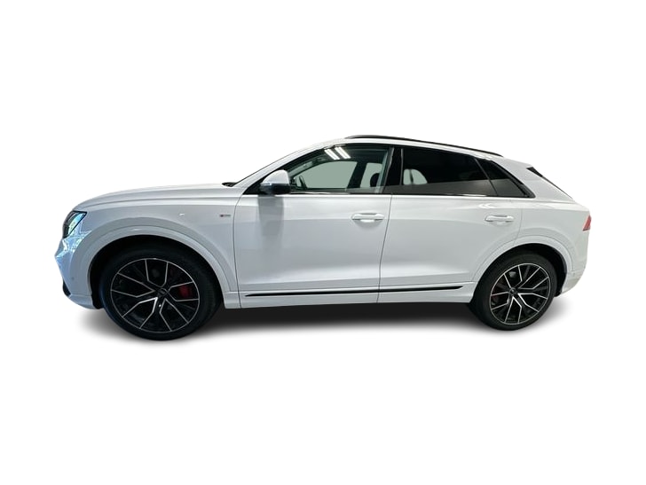 Thumbnail: 2022 Audi Q8 - 3