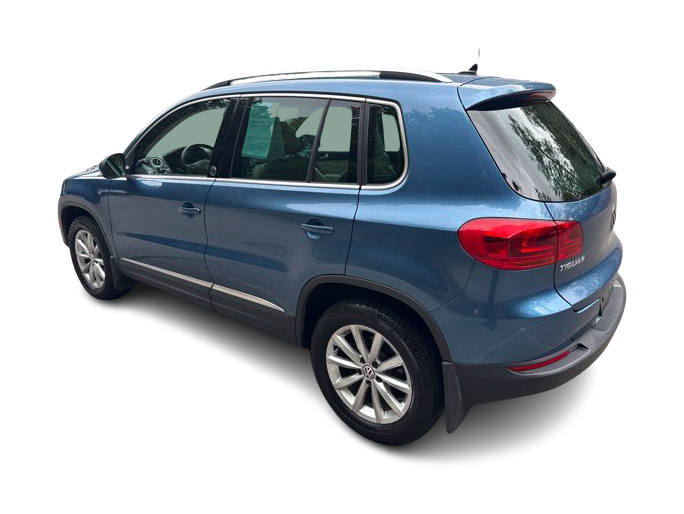 Thumbnail: 2017 Volkswagen Tiguan - 3