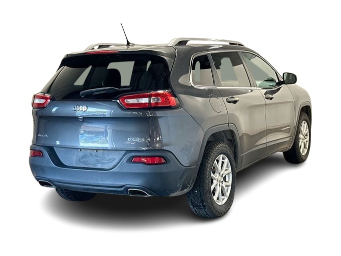 Thumbnail: 2016 Jeep Cherokee - 21
