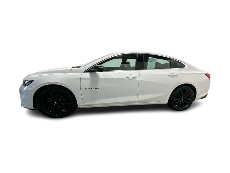 Thumbnail: 2018 Chevrolet Malibu - 3