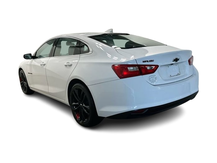 Thumbnail: 2018 Chevrolet Malibu - 4