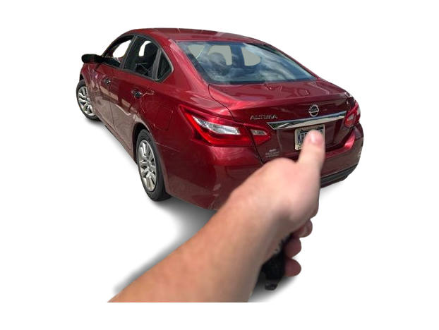 Thumbnail: 2016 Nissan Altima - 14