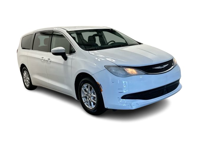 Thumbnail: 2022 Chrysler Voyager - 34