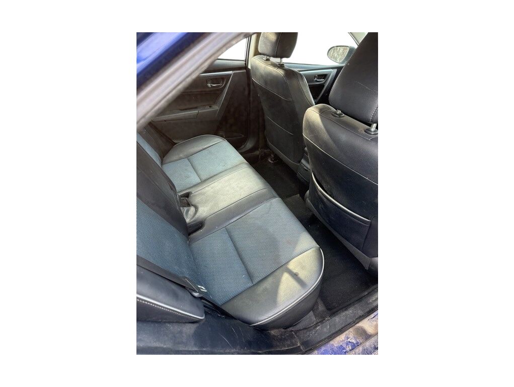 Thumbnail: 2015 Toyota Corolla - 10