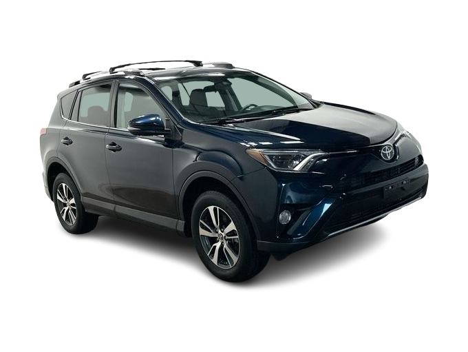 Thumbnail: 2017 Toyota RAV4 - 31