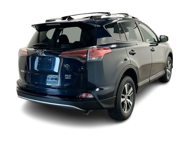 Thumbnail: 2017 Toyota RAV4 - 32
