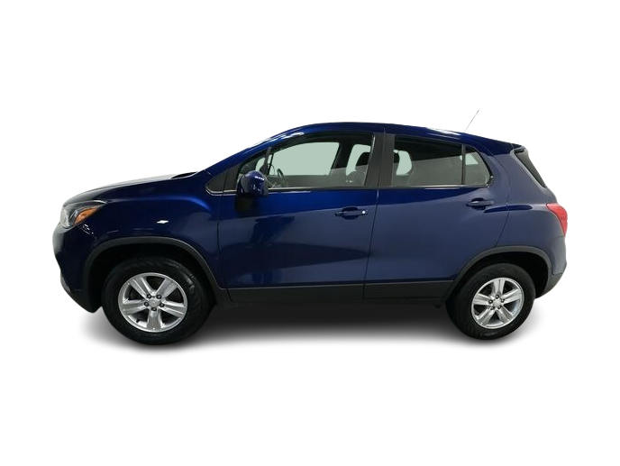 Thumbnail: 2017 Chevrolet Trax - 3