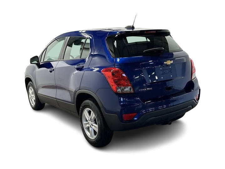 Thumbnail: 2017 Chevrolet Trax - 4