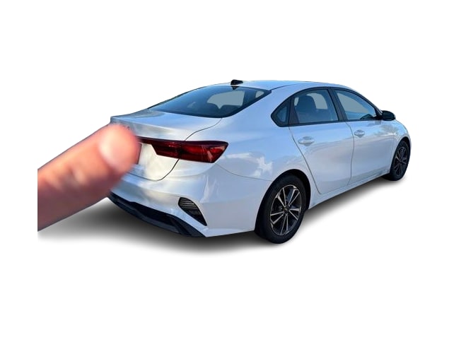 Thumbnail: 2023 Kia Forte - 15