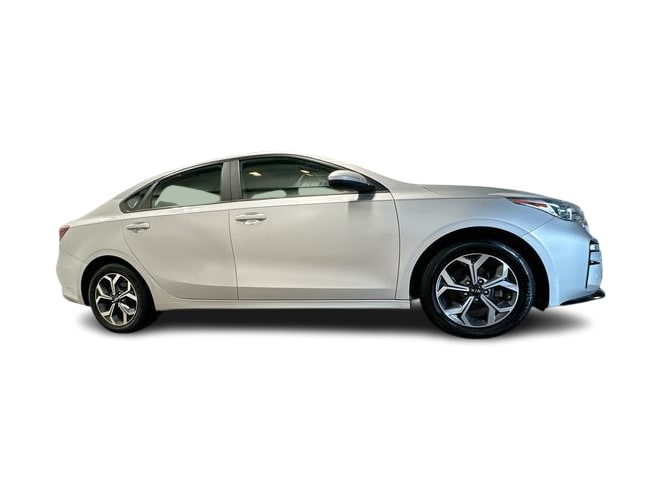 Thumbnail: 2019 Kia Forte - 18