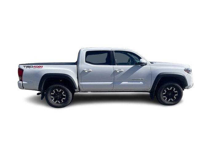 Thumbnail: 2017 Toyota Tacoma - 14