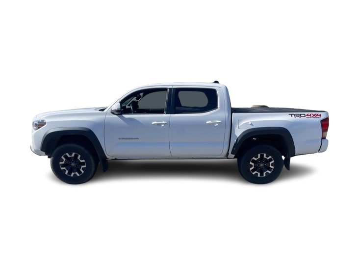 Thumbnail: 2017 Toyota Tacoma - 3