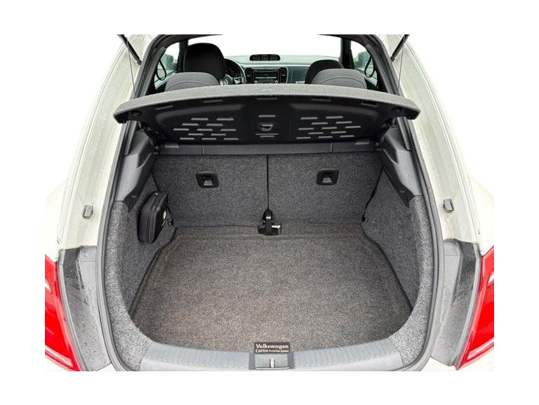 Thumbnail: 2012 Volkswagen Beetle - 21