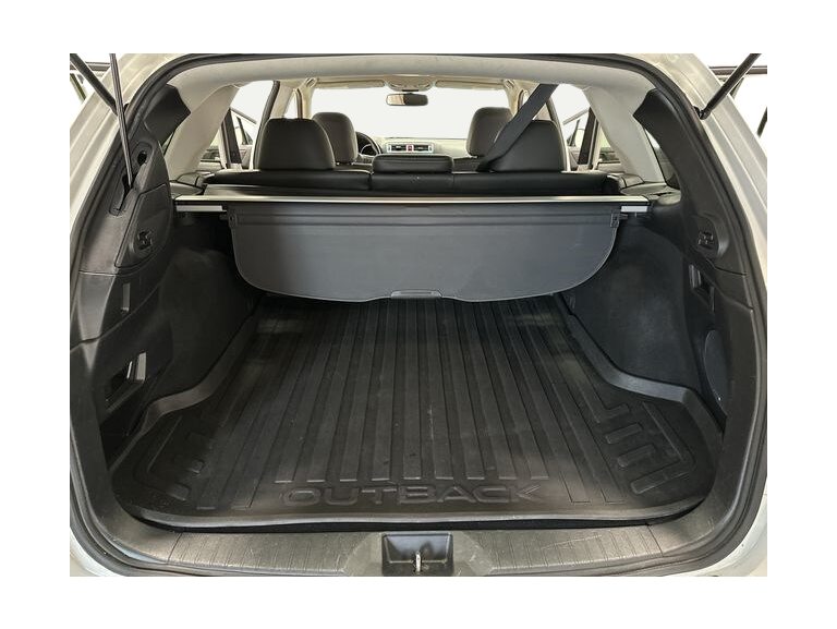 2017 Subaru Outback Limited 17