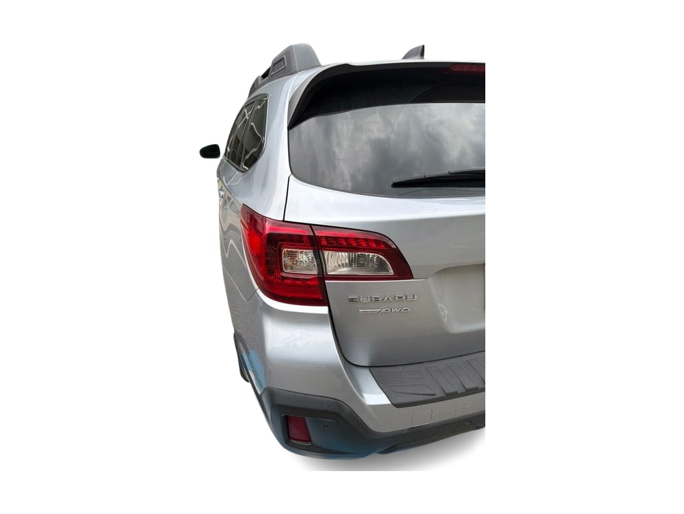 Thumbnail: 2018 Subaru Outback - 3