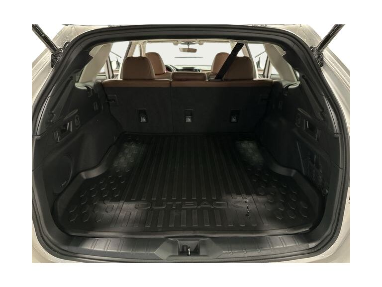 2022 Subaru Outback Touring 18