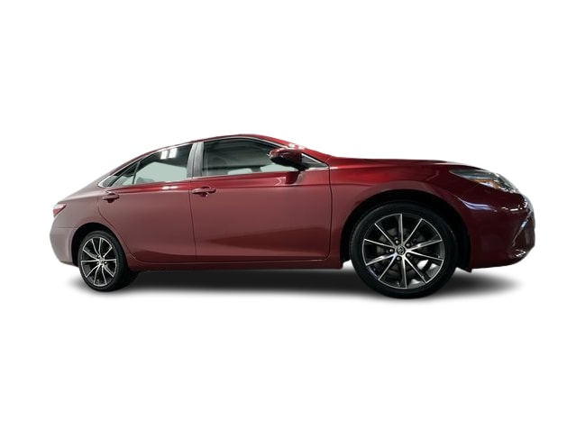 Thumbnail: 2015 Toyota Camry - 16