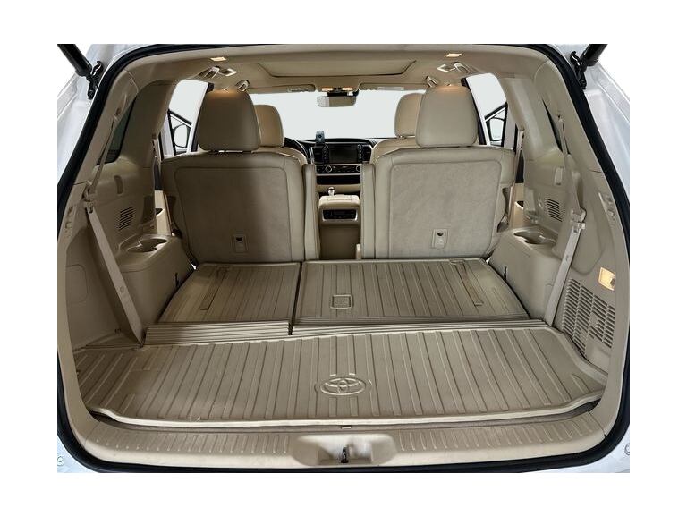 2019 Toyota Highlander Limited Platinum 33