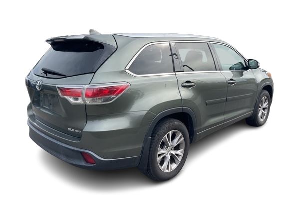 Thumbnail: 2015 Toyota Highlander - 15