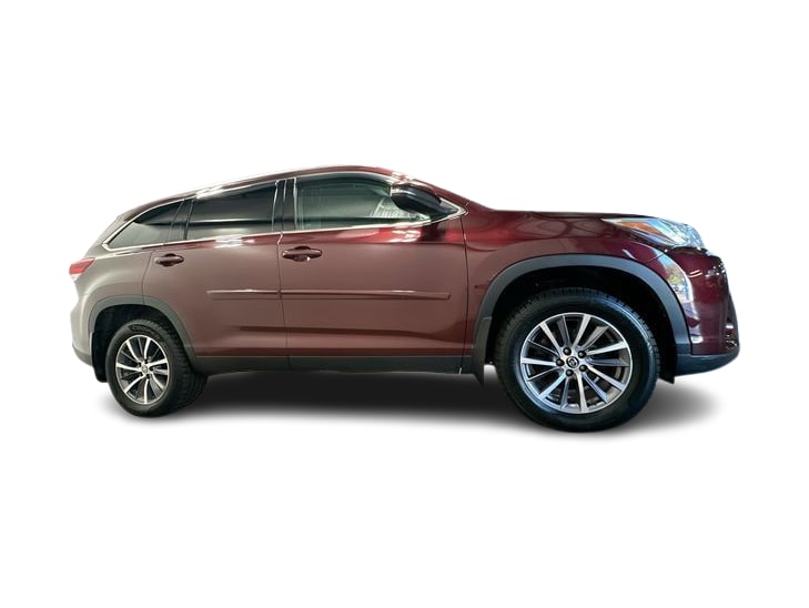 Thumbnail: 2019 Toyota Highlander - 19