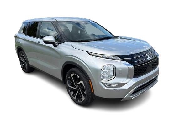 Thumbnail: 2022 Mitsubishi Outlander - 18