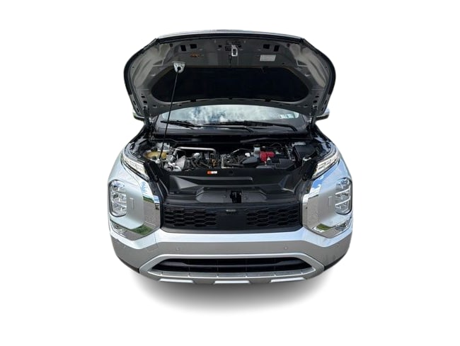 Thumbnail: 2022 Mitsubishi Outlander - 17