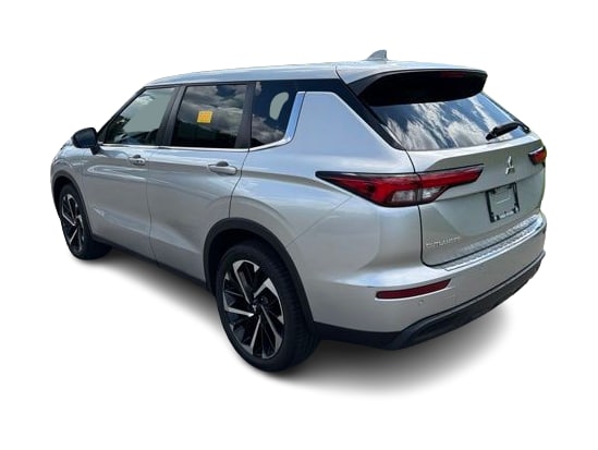 Thumbnail: 2022 Mitsubishi Outlander - 4