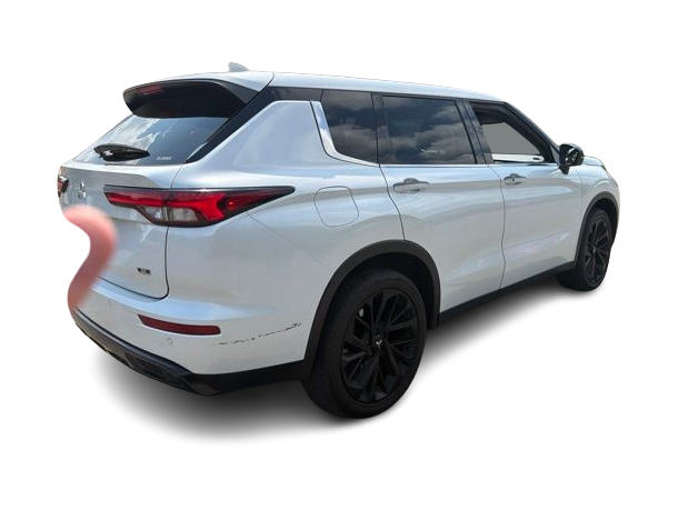 Thumbnail: 2023 Mitsubishi Outlander - 18