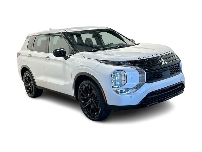 Thumbnail: 2023 Mitsubishi Outlander - 34