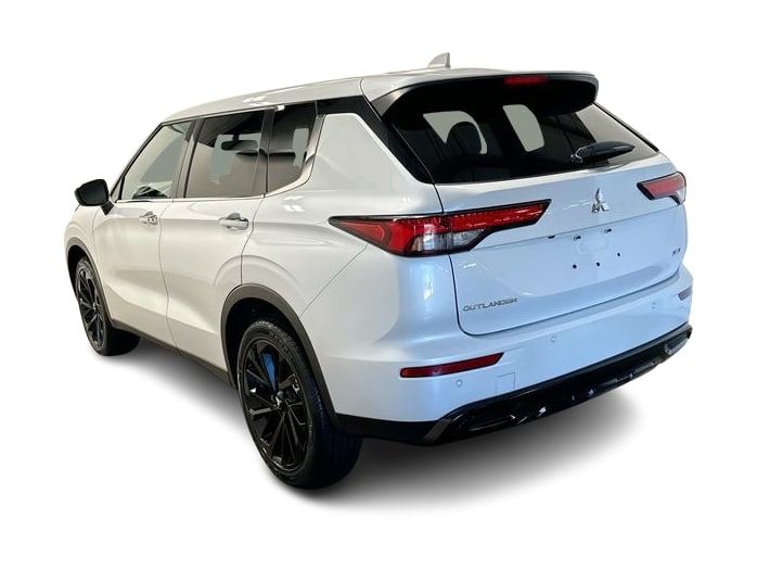 Thumbnail: 2023 Mitsubishi Outlander - 4