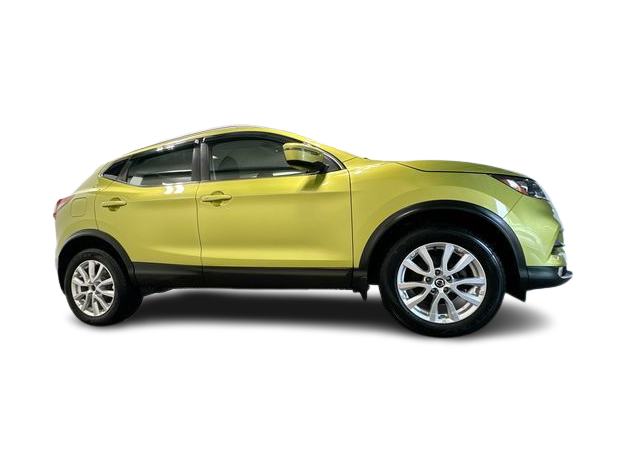 Thumbnail: 2020 Nissan Rogue Sport - 18