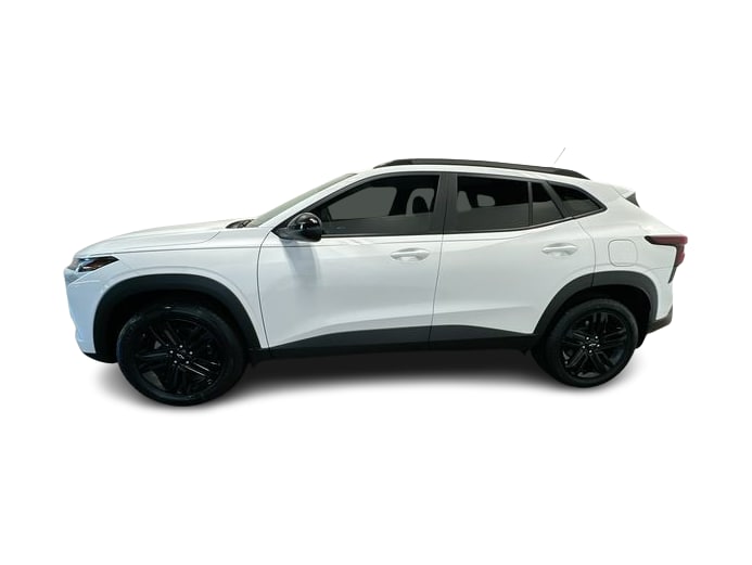 Thumbnail: 2024 Chevrolet Trax - 3