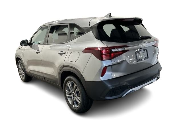 Thumbnail: 2023 Kia Seltos - 4