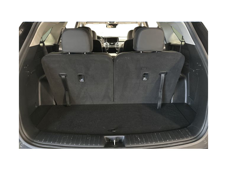 Thumbnail: 2023 Kia Sorento - 16