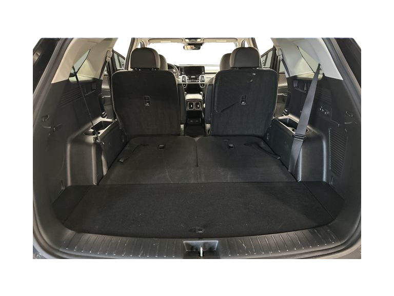 Thumbnail: 2023 Kia Sorento - 31