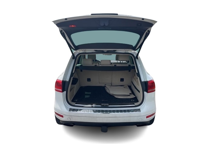 2014 Volkswagen Touareg  11