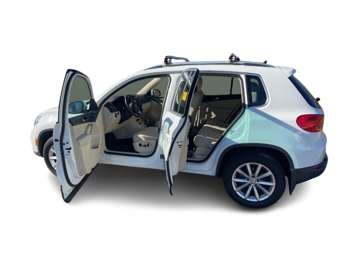 Thumbnail: 2017 Volkswagen Tiguan - 3