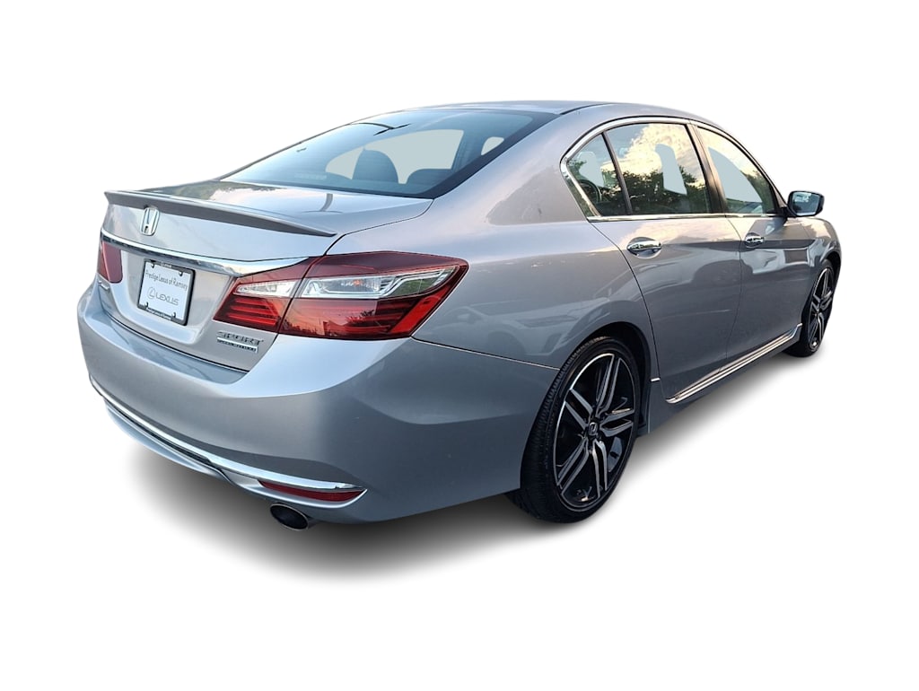 Thumbnail: 2017 Honda Accord - 16
