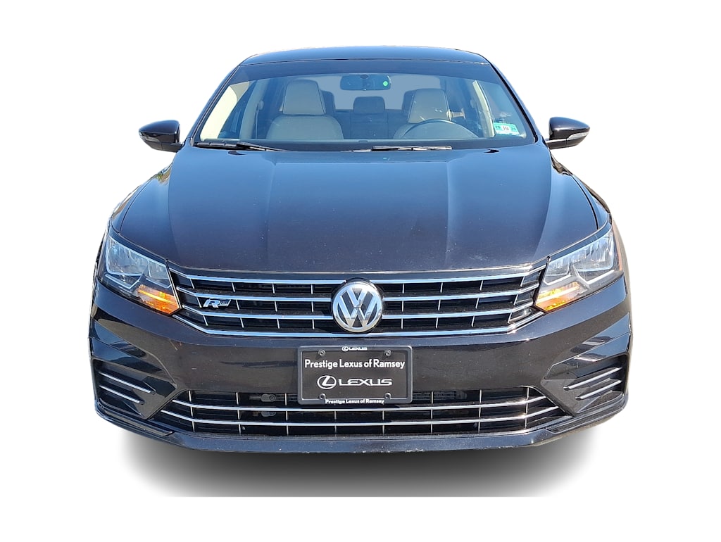 2018 Volkswagen Passat R-Line 5