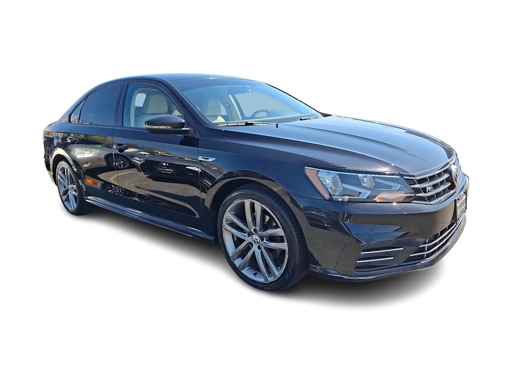 2018 Volkswagen Passat R-Line 16