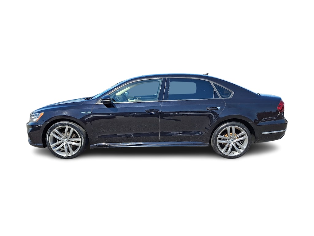 2018 Volkswagen Passat R-Line 2