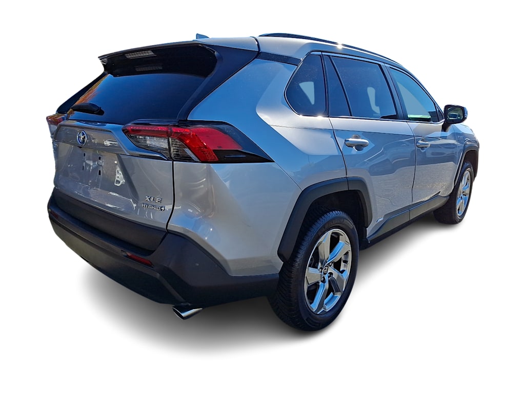 Thumbnail: 2021 Toyota RAV4 - 16