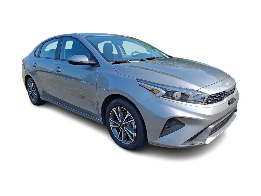 Thumbnail: 2023 Kia Forte - 15