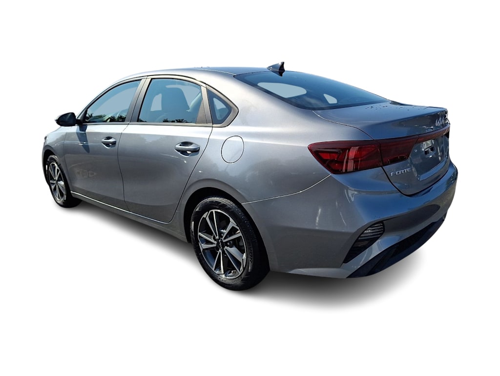 Thumbnail: 2023 Kia Forte - 3