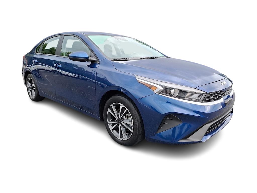 Thumbnail: 2023 Kia Forte - 14