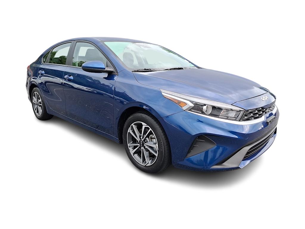 Thumbnail: 2023 Kia Forte - 14