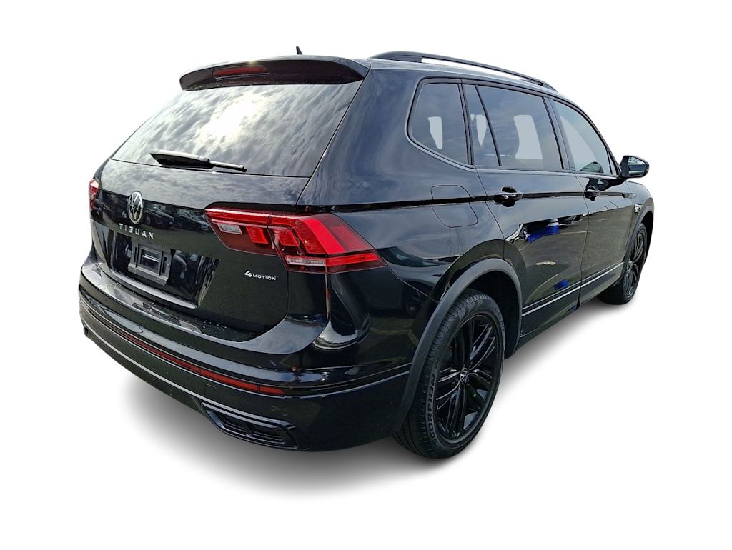 Thumbnail: 2022 Volkswagen Tiguan - 15